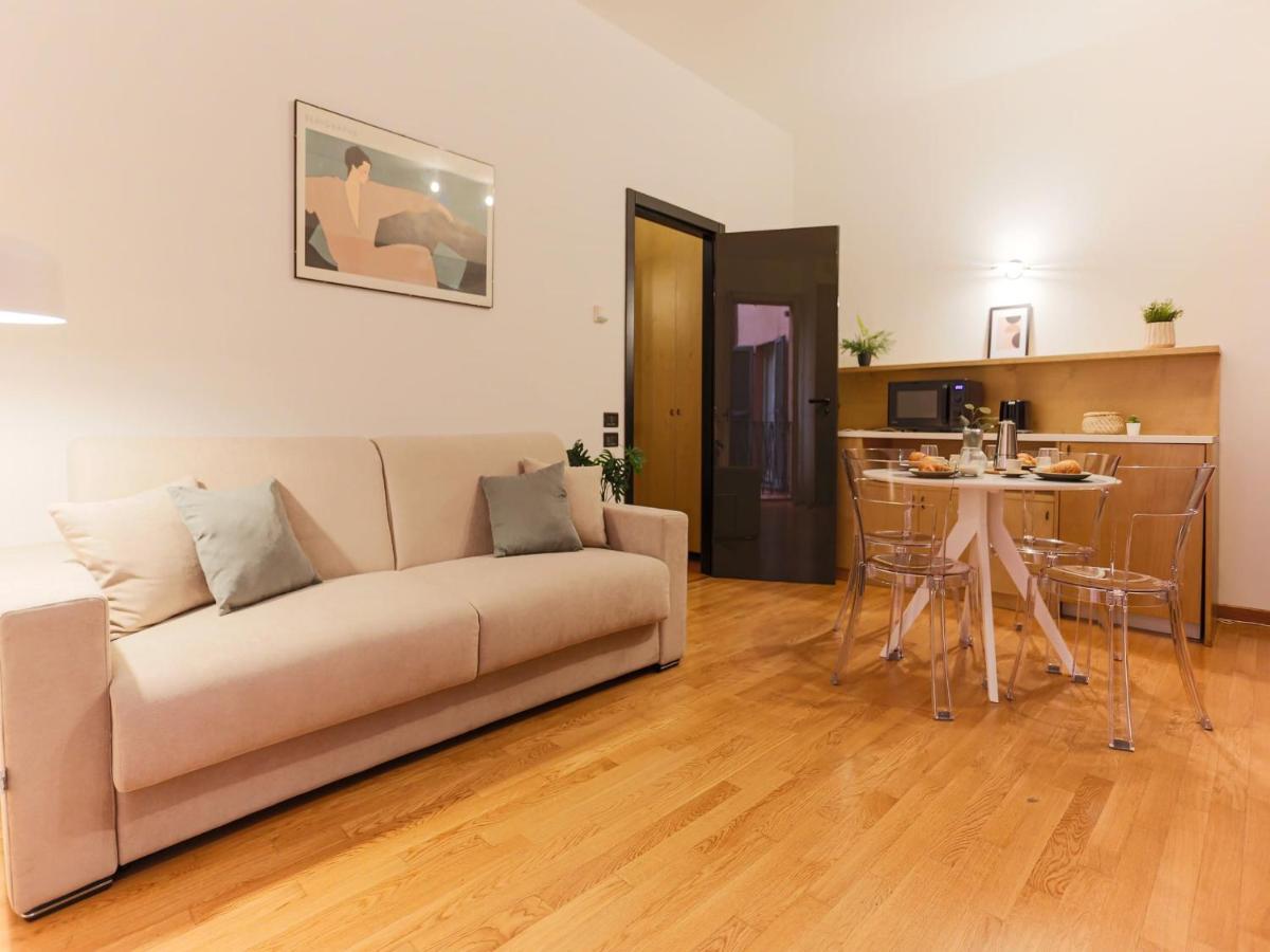 The Best Rent - Modern Apartment In The Center Mailand Exterior foto